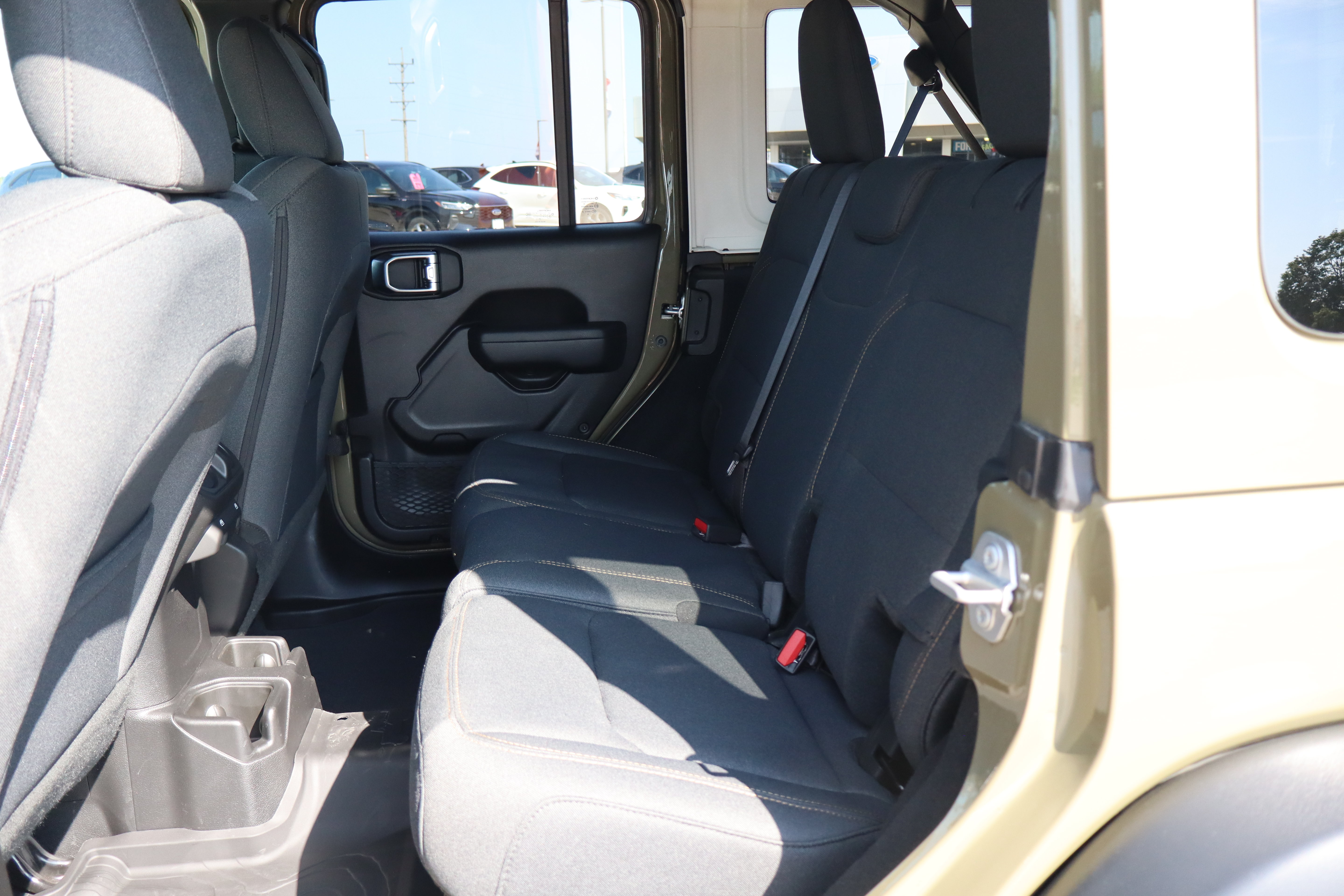 Used 2025 Jeep Wrangler Unlimited Sport AWD/4WD image 10