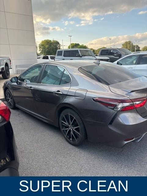 Used 2022 Toyota Camry SE w/ Convenience Package FWD image 11