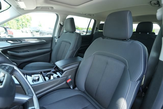 Used 2022 Jeep Grand Cherokee L Laredo w/ Luxury Tech Group I AWD/4WD image 43