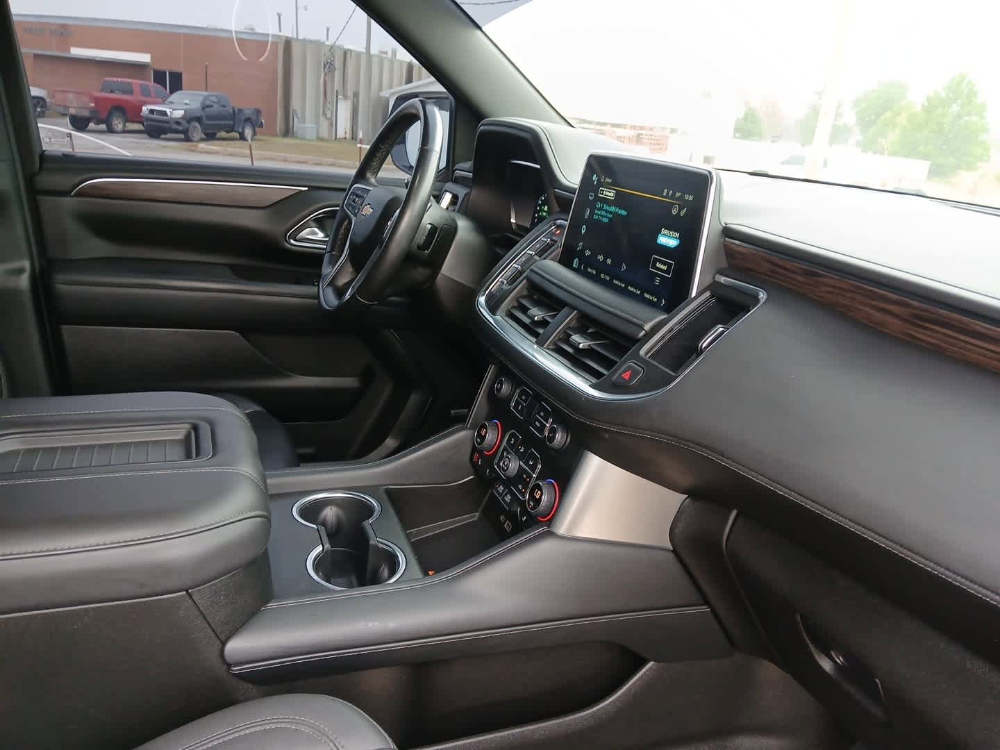 Used 2022 Chevrolet Suburban LT w/ Luxury Package RWD image 76