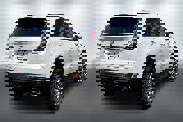 Used 2023 Cadillac XT4 Sport w/ Cold Weather Package image 13