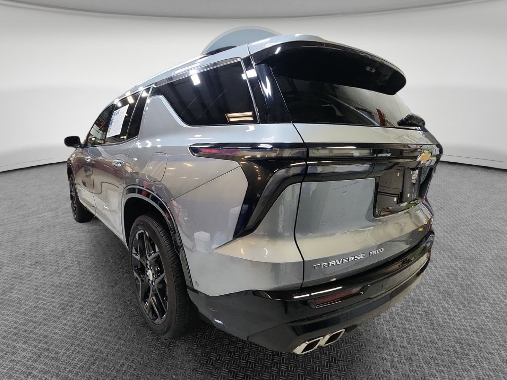 Certified 2025 Chevrolet Traverse High Country w/ LPO, Floor Liner Package AWD/4WD image 7