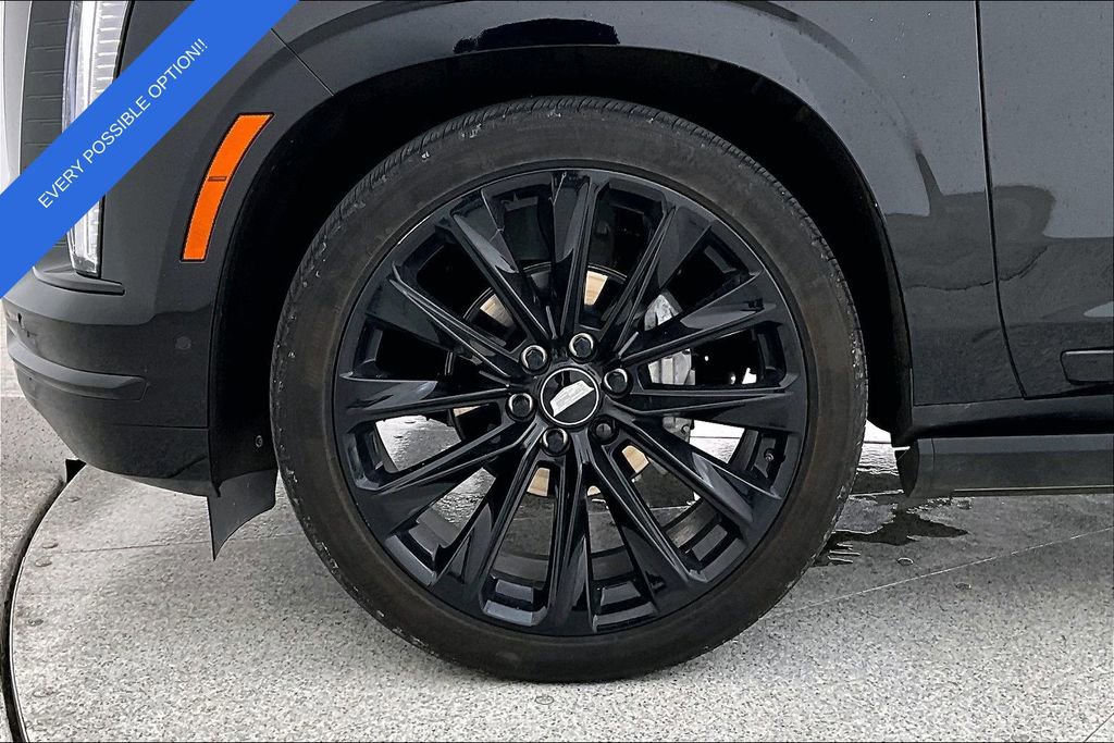 Used 2025 Cadillac Escalade Sport Platinum w/ LPO, ONYX Package image 12