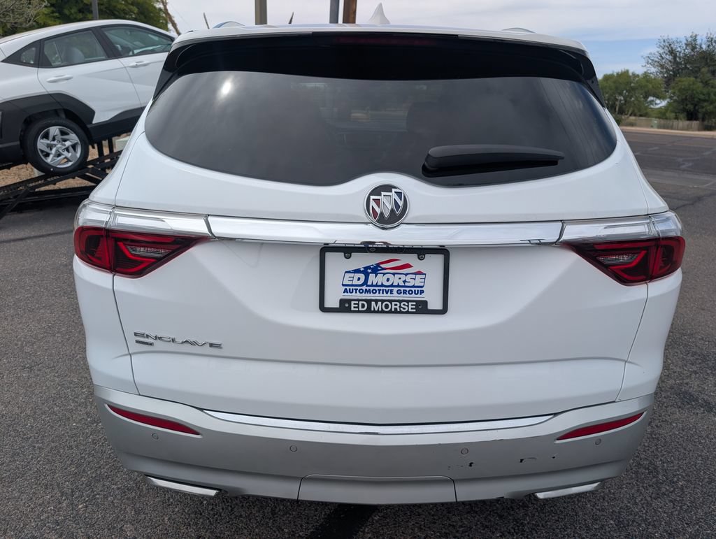 Used 2024 Buick Enclave Premium AWD/4WD image 4