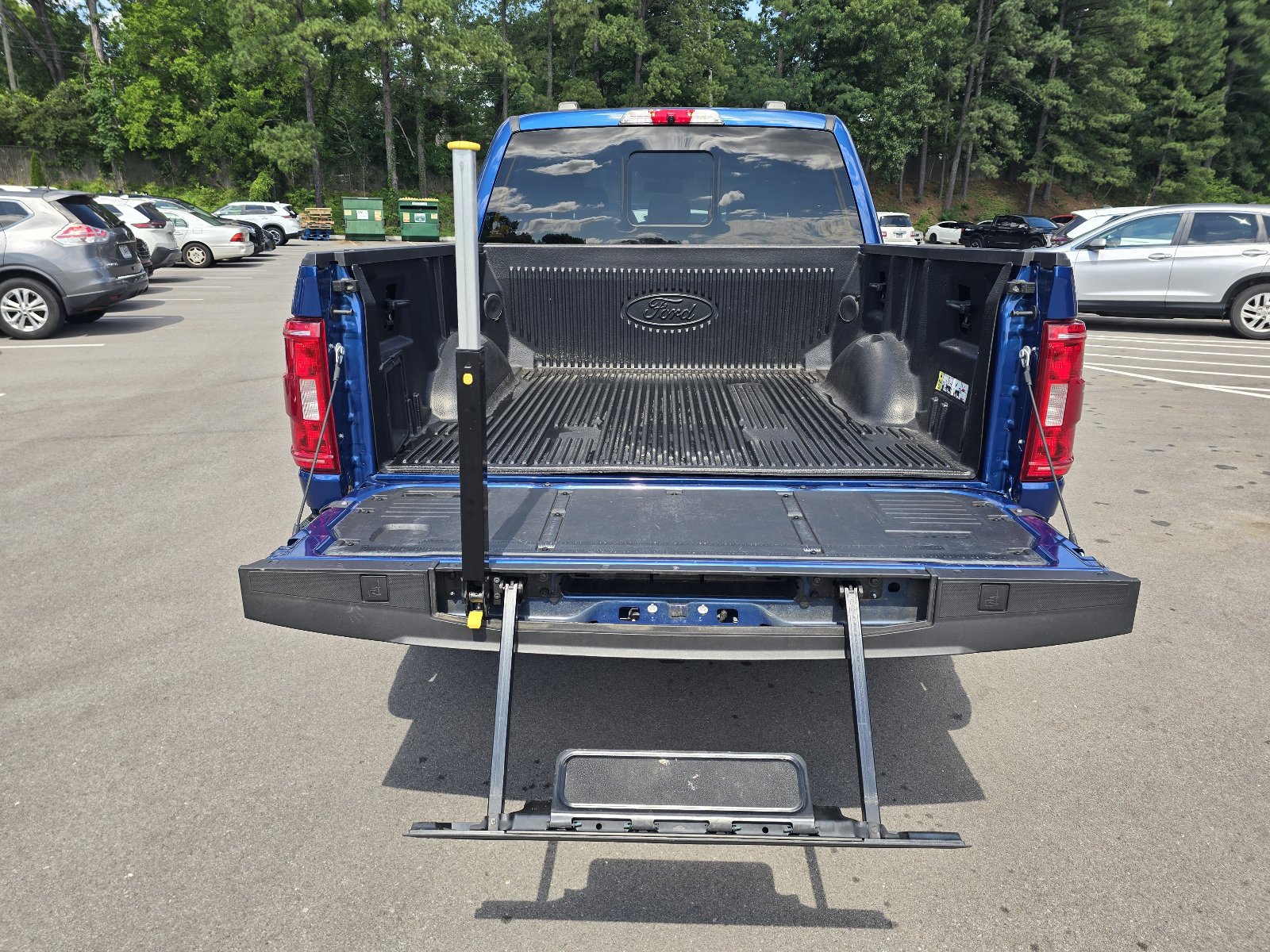 Used 2022 Ford F150 XLT w/ Equipment Group 302A High AWD/4WD image 12