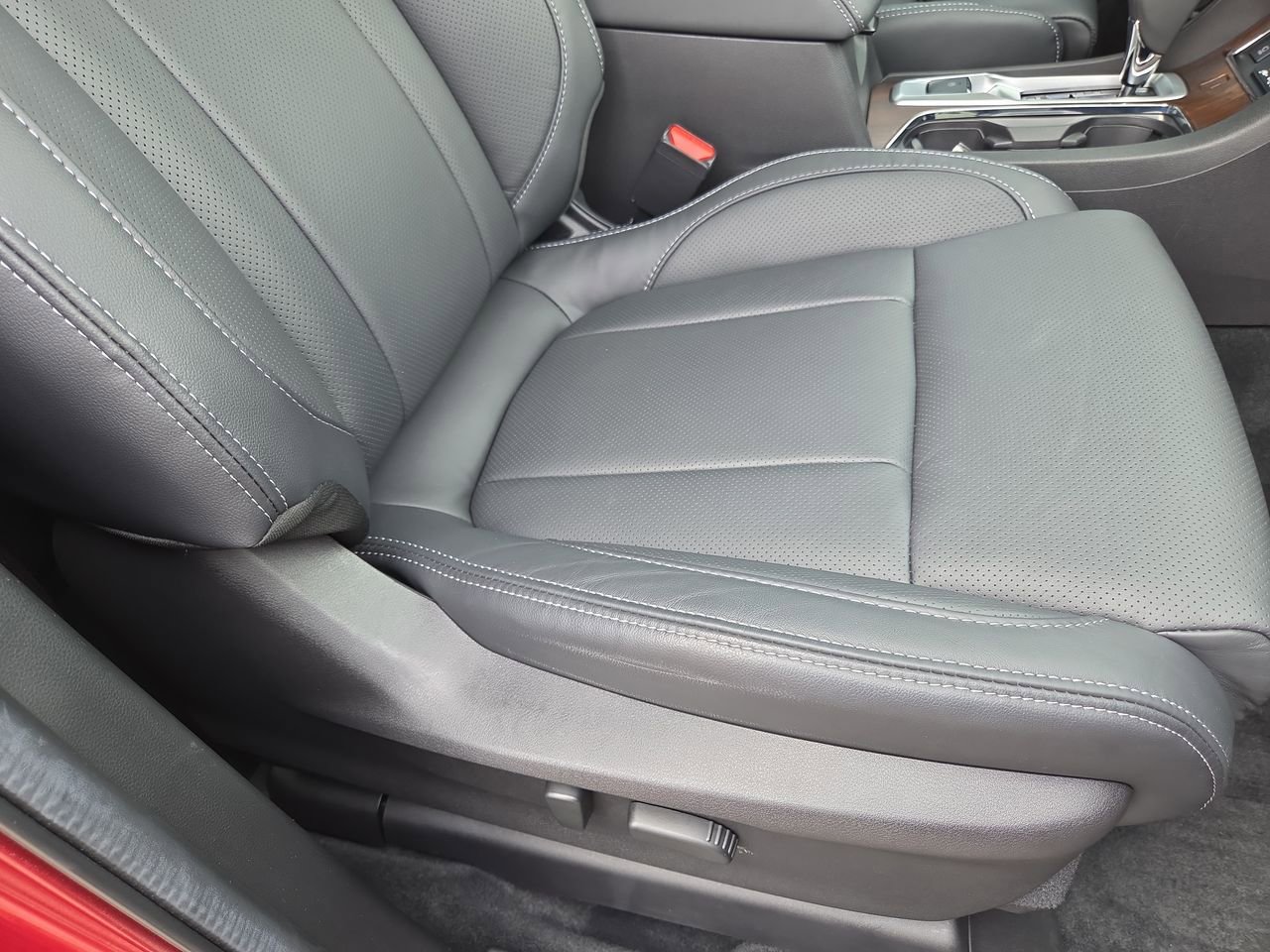 Certified 2025 Subaru Ascent Touring AWD/4WD image 19