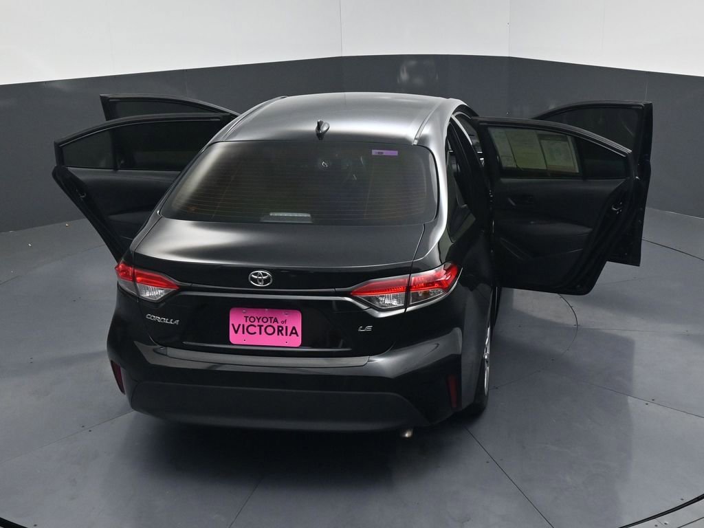 Used 2025 Toyota Corolla LE image 22