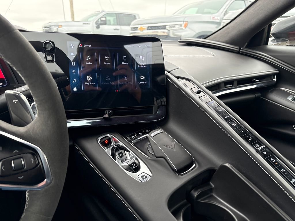 Used 2024 Chevrolet Corvette Stingray Premium Conv w/ Stealth Interior Trim Package RWD image 16