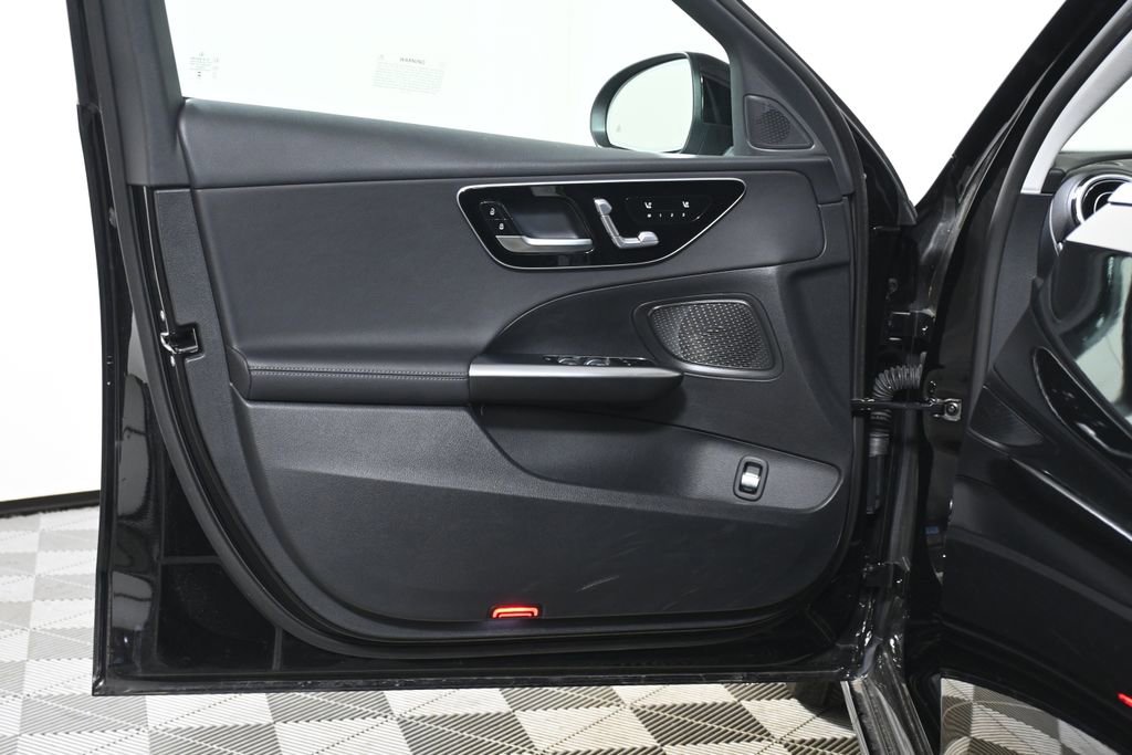 Certified 2025 Mercedes-Benz C 300 4MATIC Sedan image 28