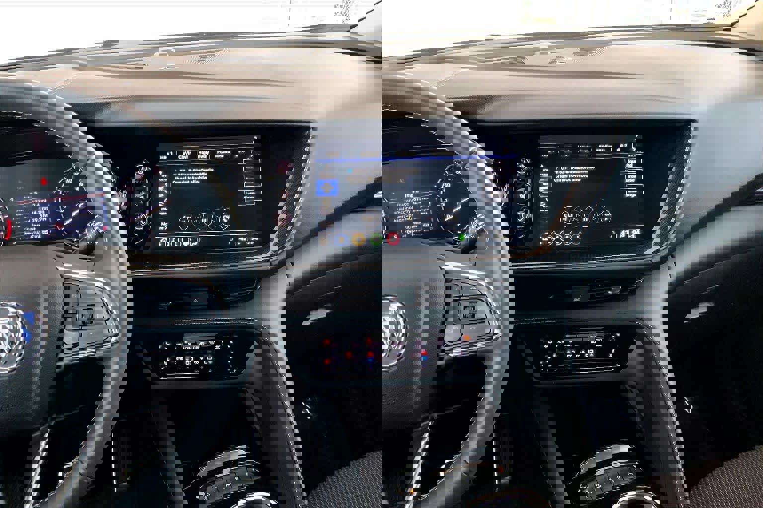 Used 2023 Buick Envision Preferred w/ Sport Touring Package image 7