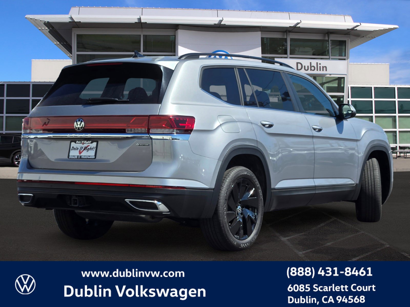 Used 2024 Volkswagen Atlas SE AWD/4WD image 4