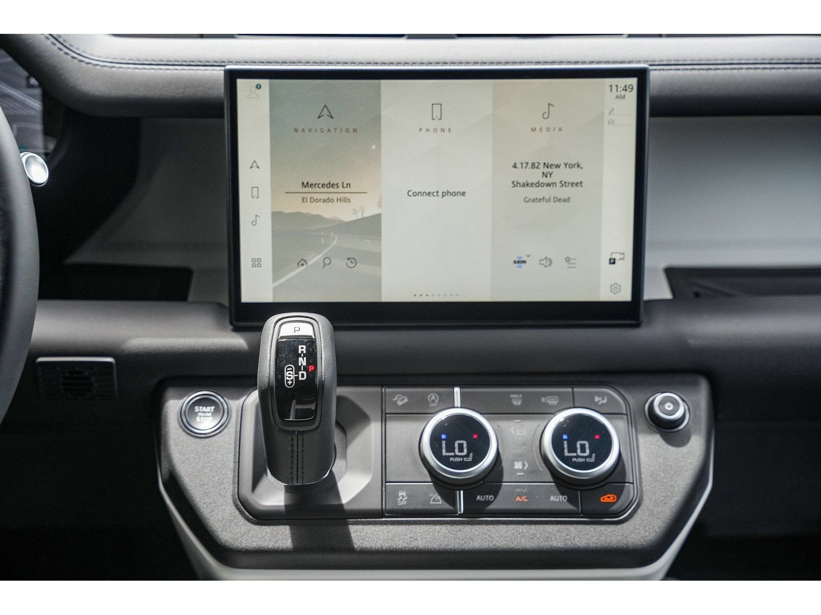 Used 2025 Land Rover Defender 110 S AWD/4WD image 14