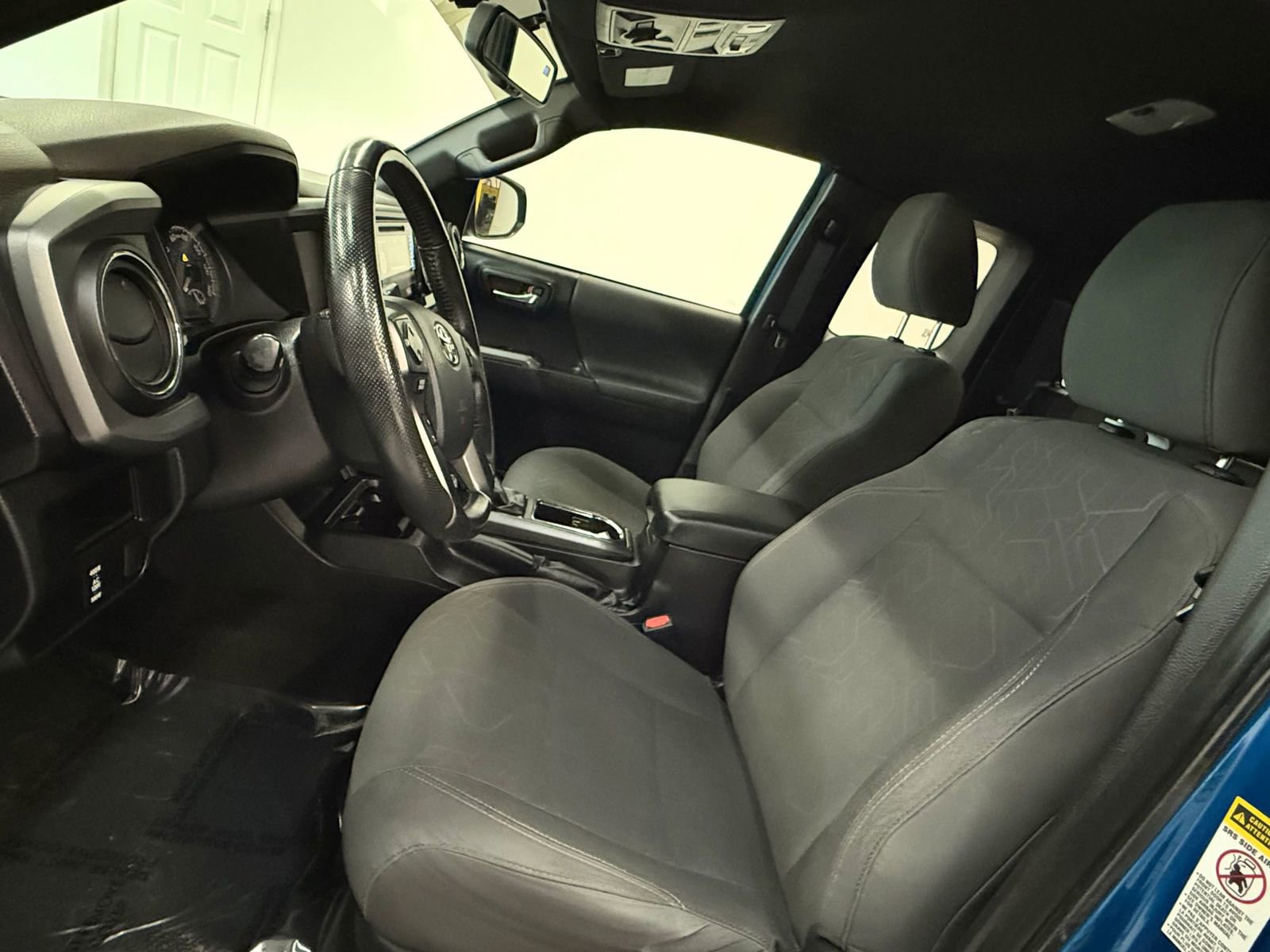 Used 2016 Toyota Tacoma TRD Off-Road w/ Towing Package image 16