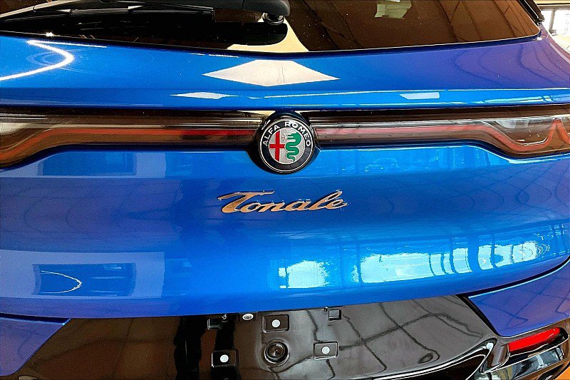 Used 2024 Alfa Romeo Tonale Ti w/ Premium Interior Package AWD/4WD image 29