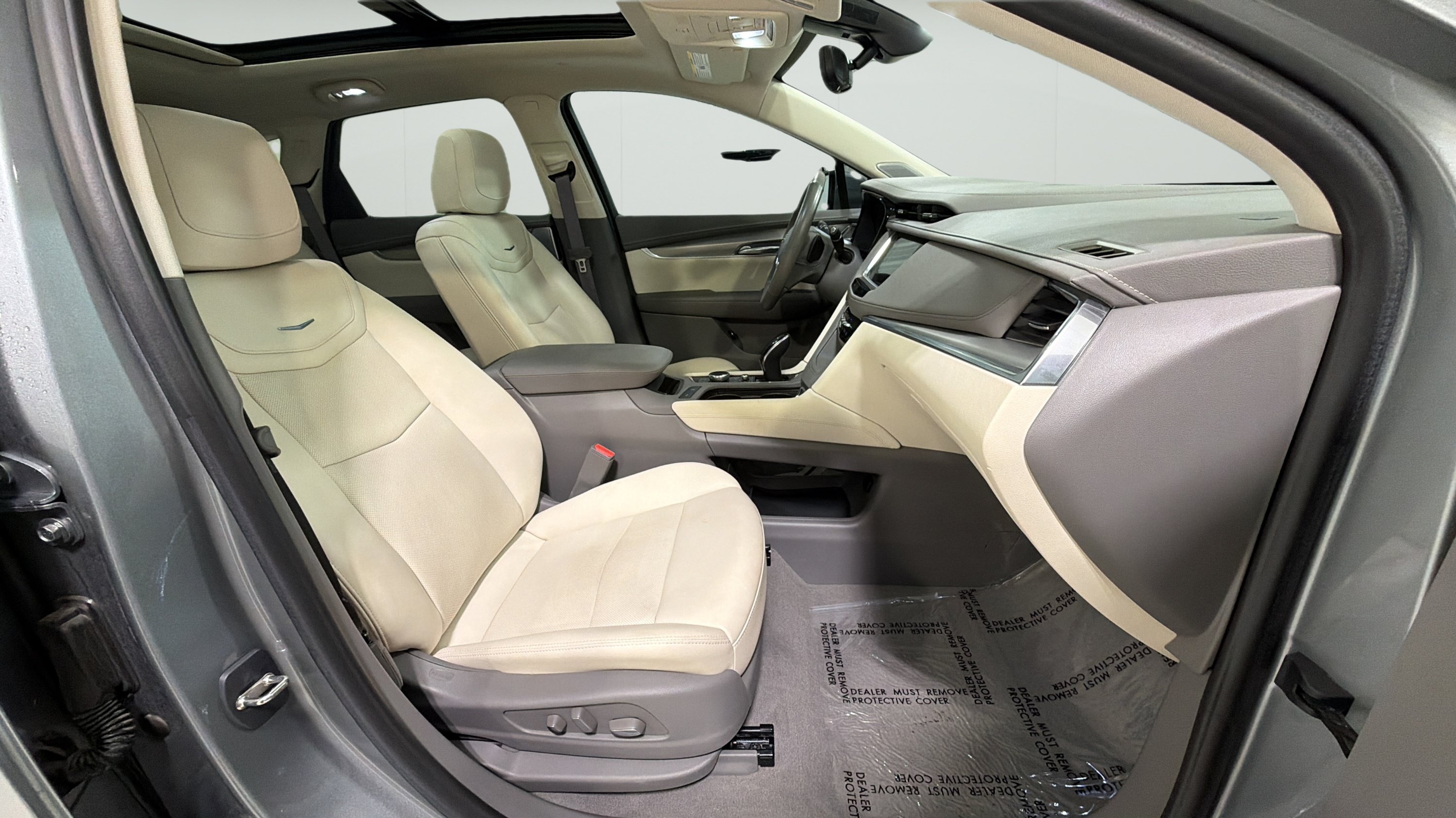 Used 2024 Cadillac XT5 Premium Luxury w/ Technology Package FWD image 26