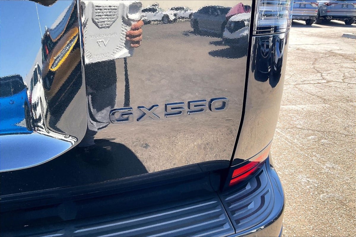 Used 2024 Lexus GX 550 w/ Accessory Package (Z1) AWD/4WD image 31