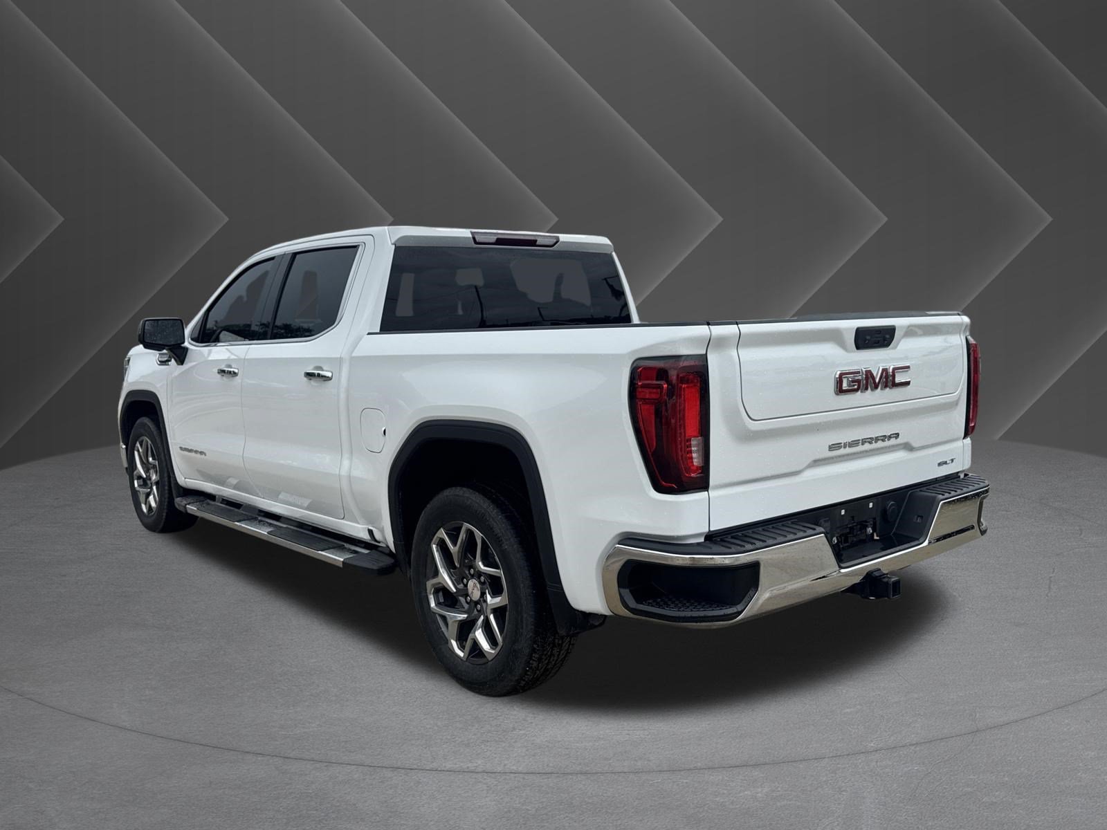 Used 2023 GMC Sierra 1500 SLT RWD image 9