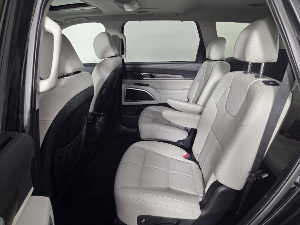 Used 2022 Kia Telluride EX w/ EX Premium Package FWD image 21