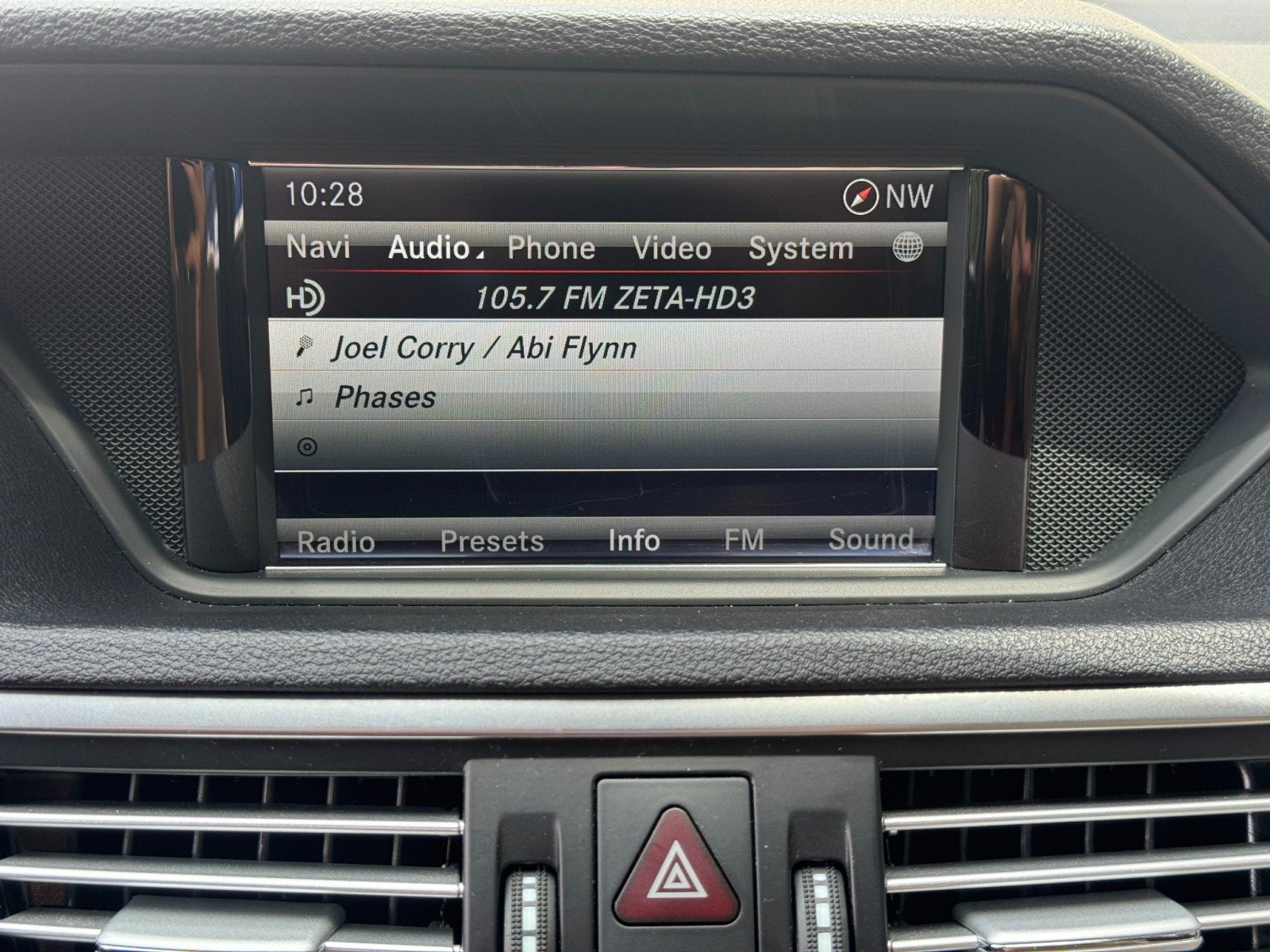Used 2013 Mercedes-Benz E 350 Sedan image 25
