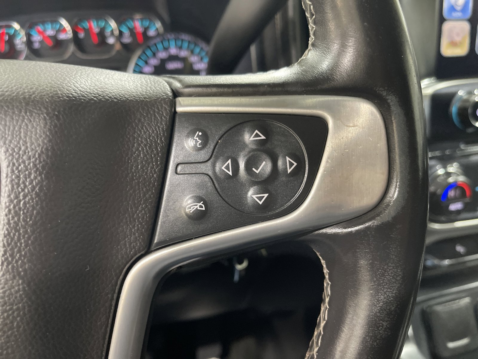Used 2017 GMC Sierra 1500 SLT w/ SLT Premium Package image 27