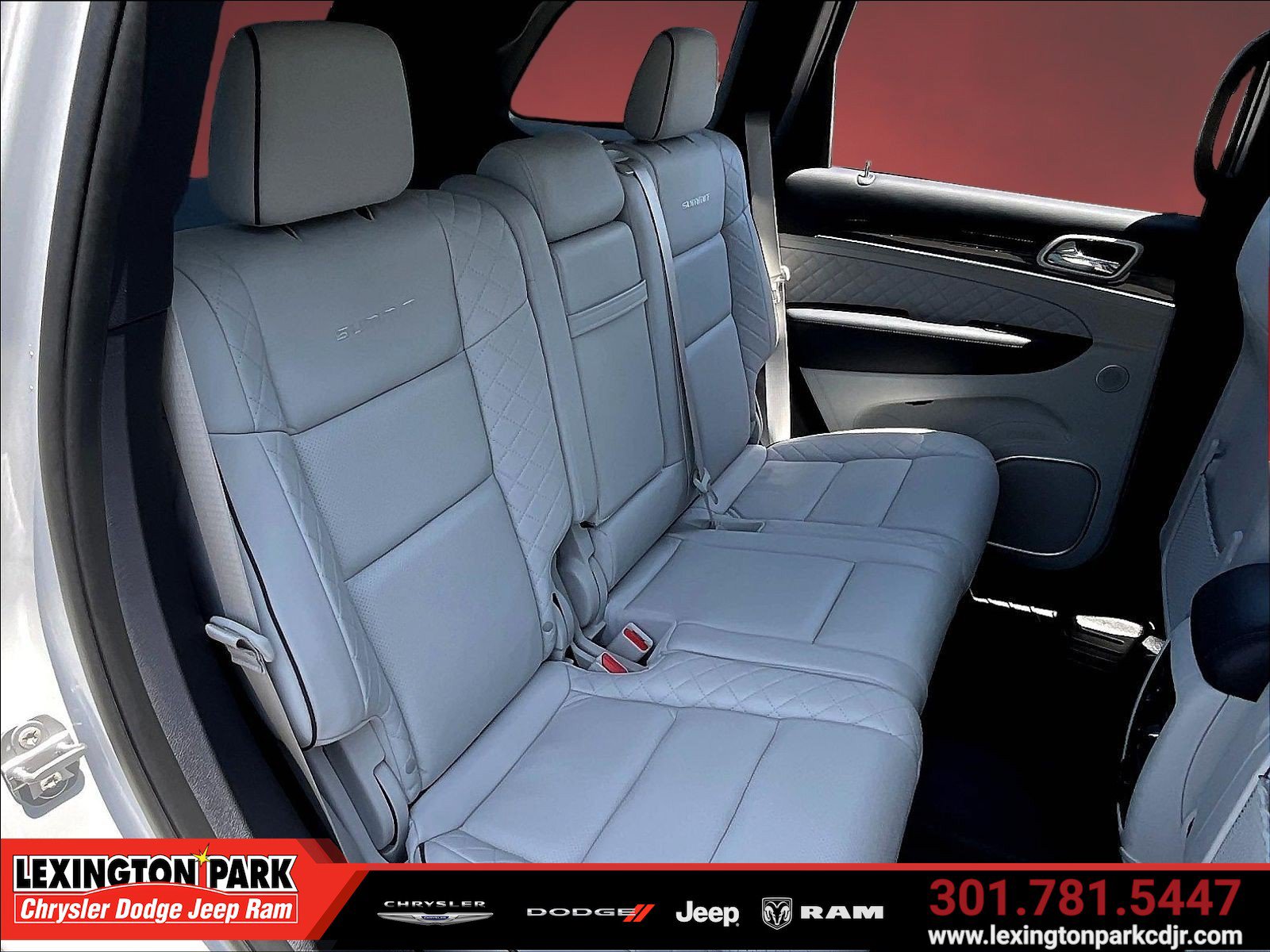 Used 2021 Jeep Grand Cherokee Summit AWD/4WD image 24