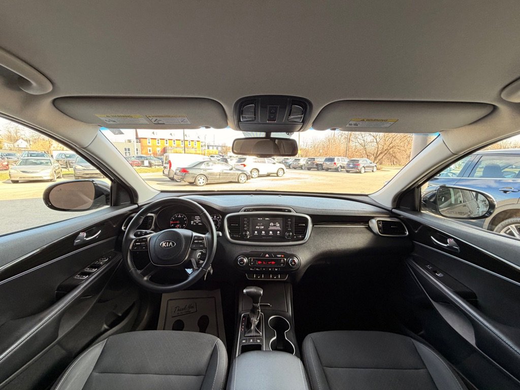 Used 2019 Kia Sorento L w/ LX Convenience Package image 21