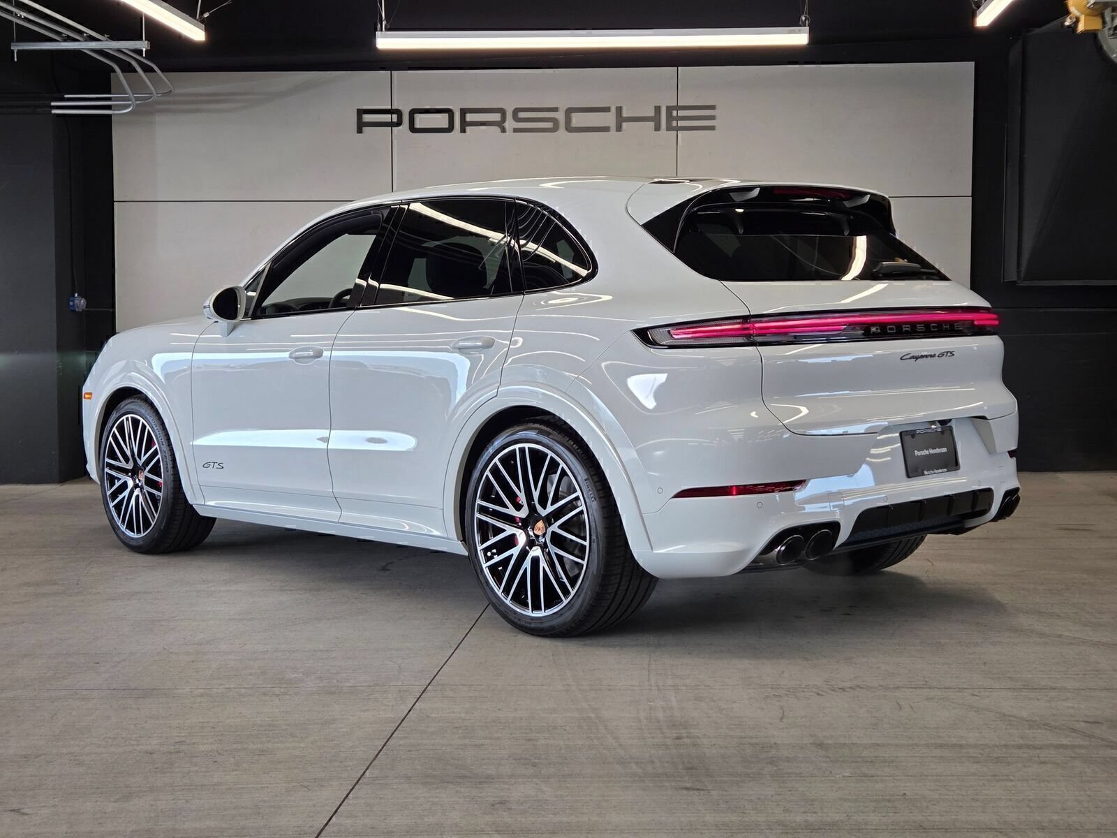 Used 2026 Porsche Cayenne GTS AWD/4WD image 3