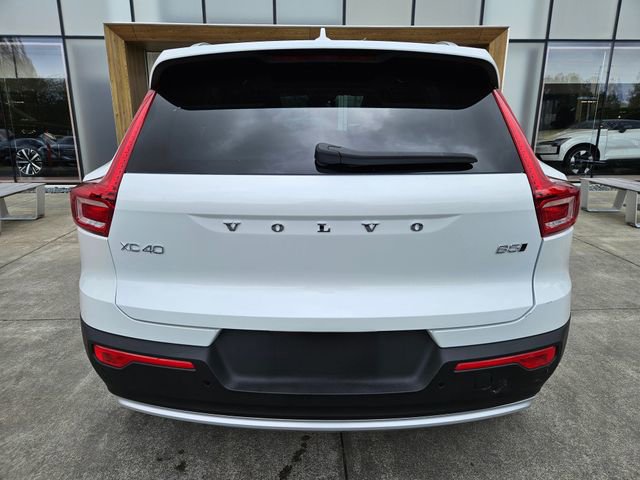 Certified 2025 Volvo XC40 B5 Plus AWD/4WD image 6