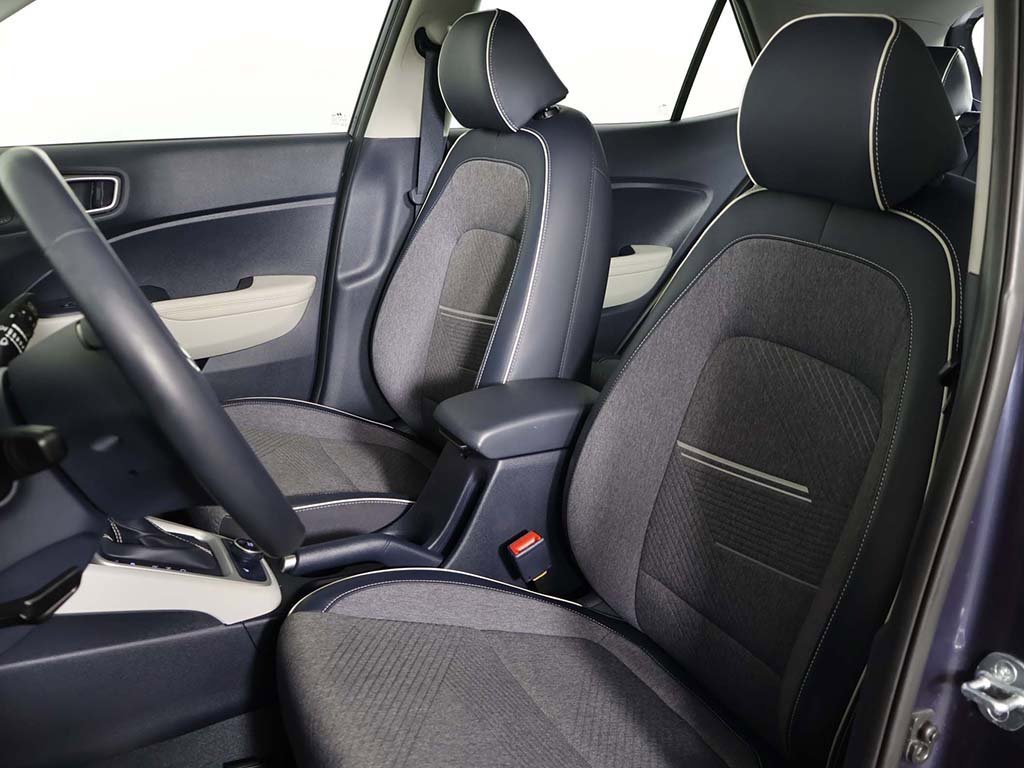 Certified 2023 Hyundai Venue Limited image 26