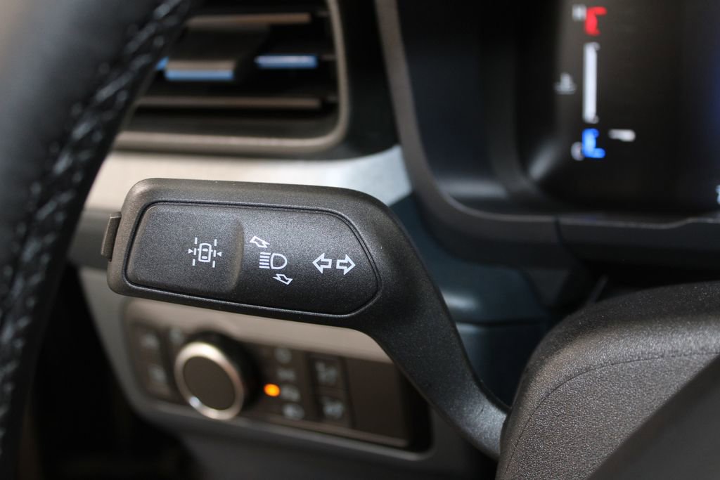 New 2025 Ford Maverick XLT w/ XLT Luxury Package image 36