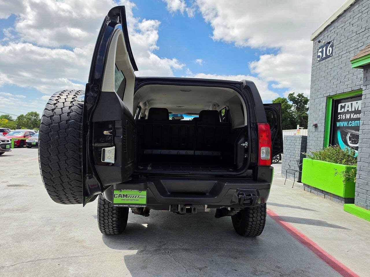 Used 2006 HUMMER H3 w/ Chrome Appearance Package AWD/4WD image 24