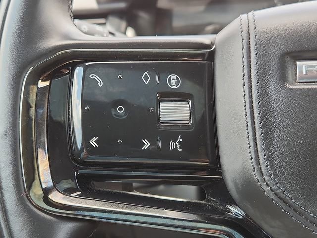 Used 2025 Land Rover Range Rover Velar Dynamic SE image 17