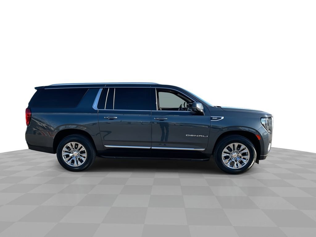Used 2021 GMC Yukon XL Denali image 9