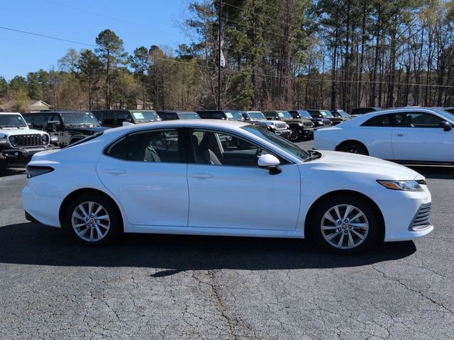 Used 2024 Toyota Camry LE image 9