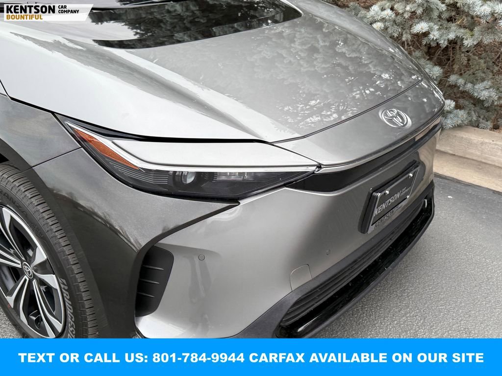 Used 2025 Toyota bZ4X FWD image 14