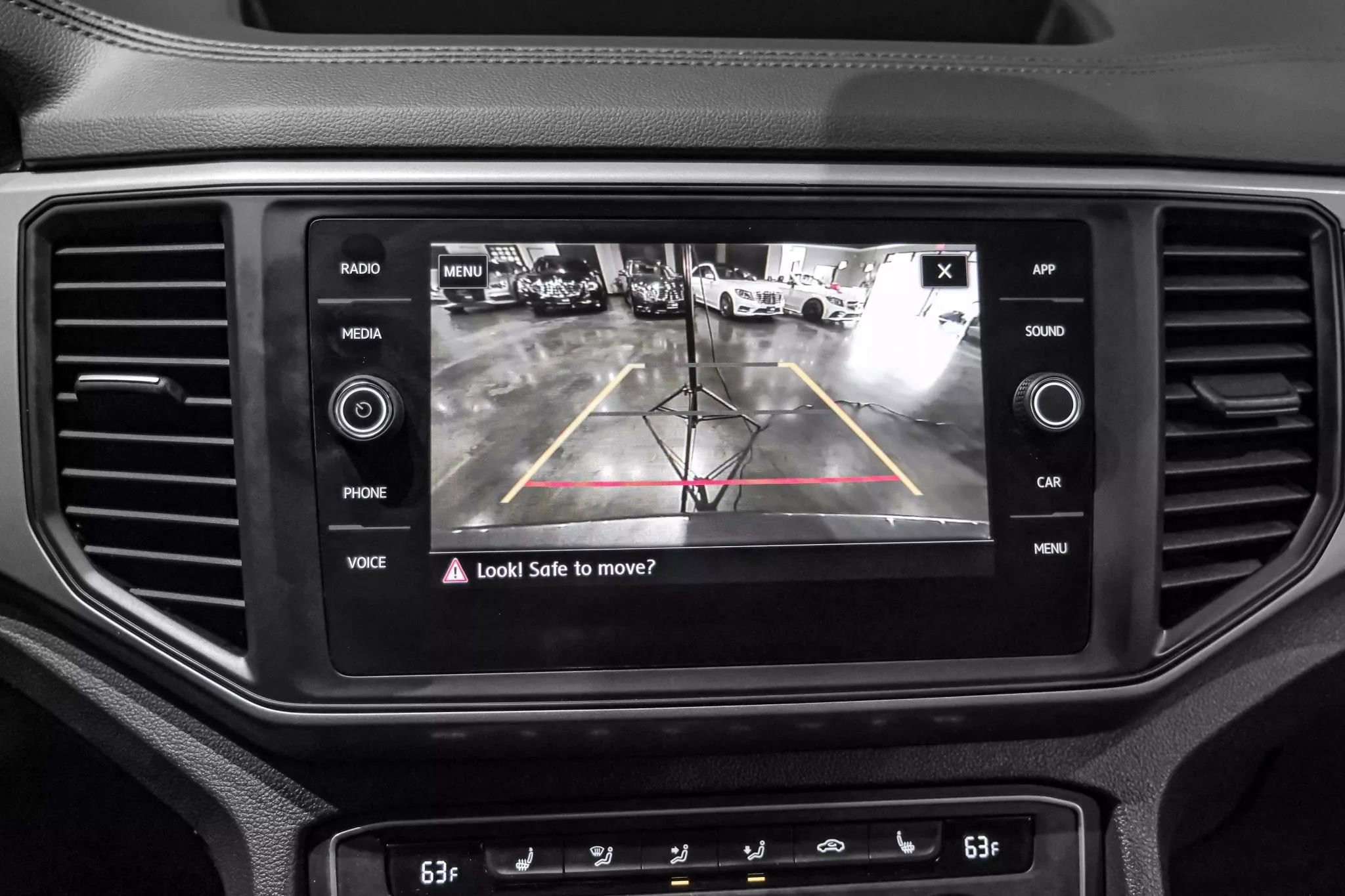 Used 2020 Volkswagen Atlas SE w/ Towing Package image 19