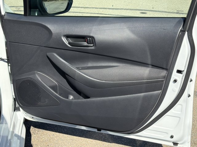 Used 2026 Toyota Corolla LE FWD image 14