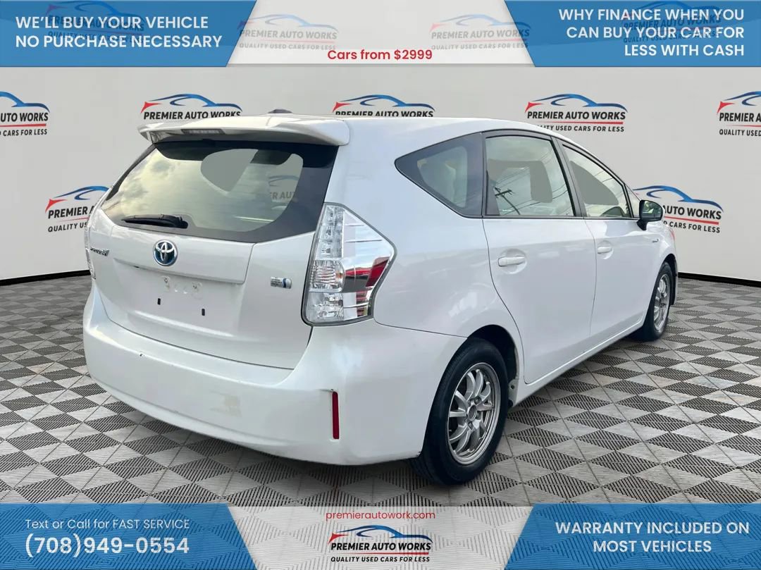 Used 2014 Toyota Prius V Three FWD image 4