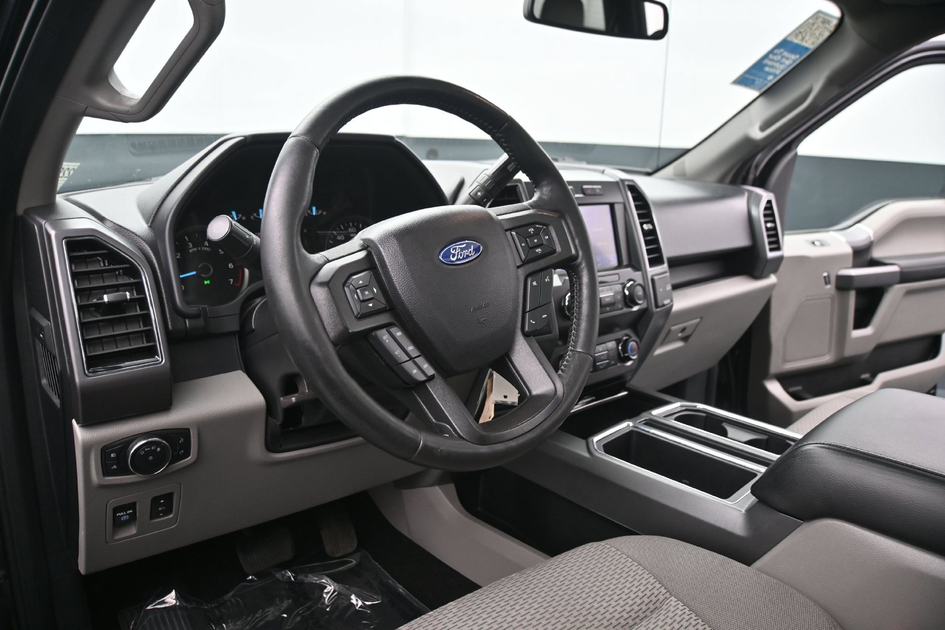 Used 2019 Ford F150 XLT w/ Equipment Group 302A Luxury AWD/4WD image 26