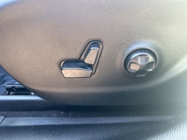 Used 2019 Jeep Cherokee Latitude Plus image 5