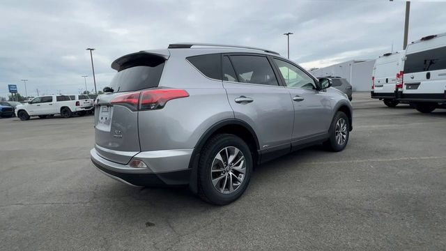Used 2018 Toyota RAV4 XLE w/ Convenience Package AWD/4WD image 8