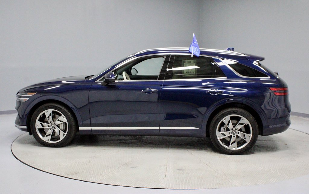 Used 2025 Genesis Electrified GV70 Advanced image 8