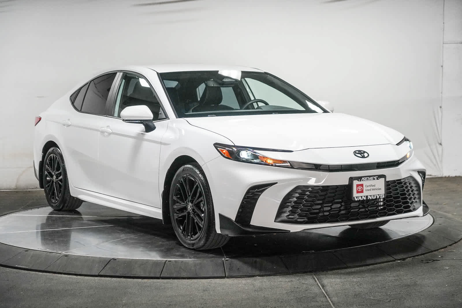 Certified 2025 Toyota Camry SE w/ Convenience Package FWD image 5