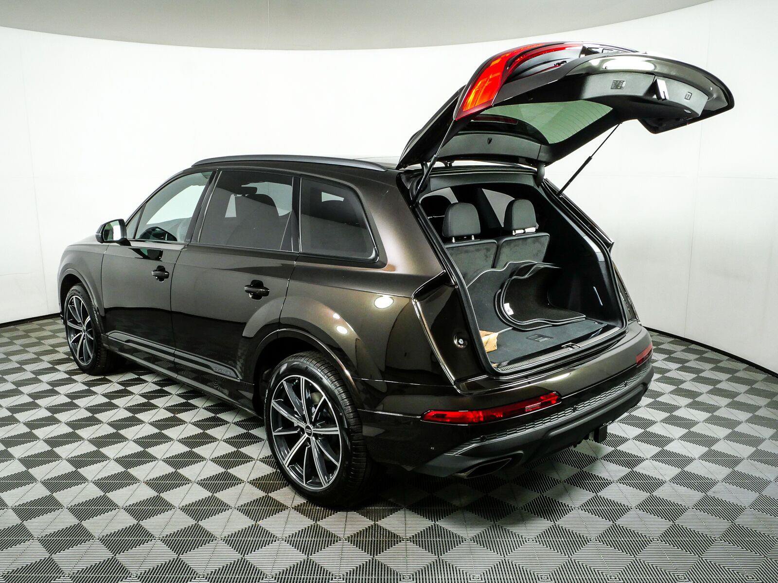 New 2026 Audi Q7 2.0T Premium Plus AWD/4WD image 36