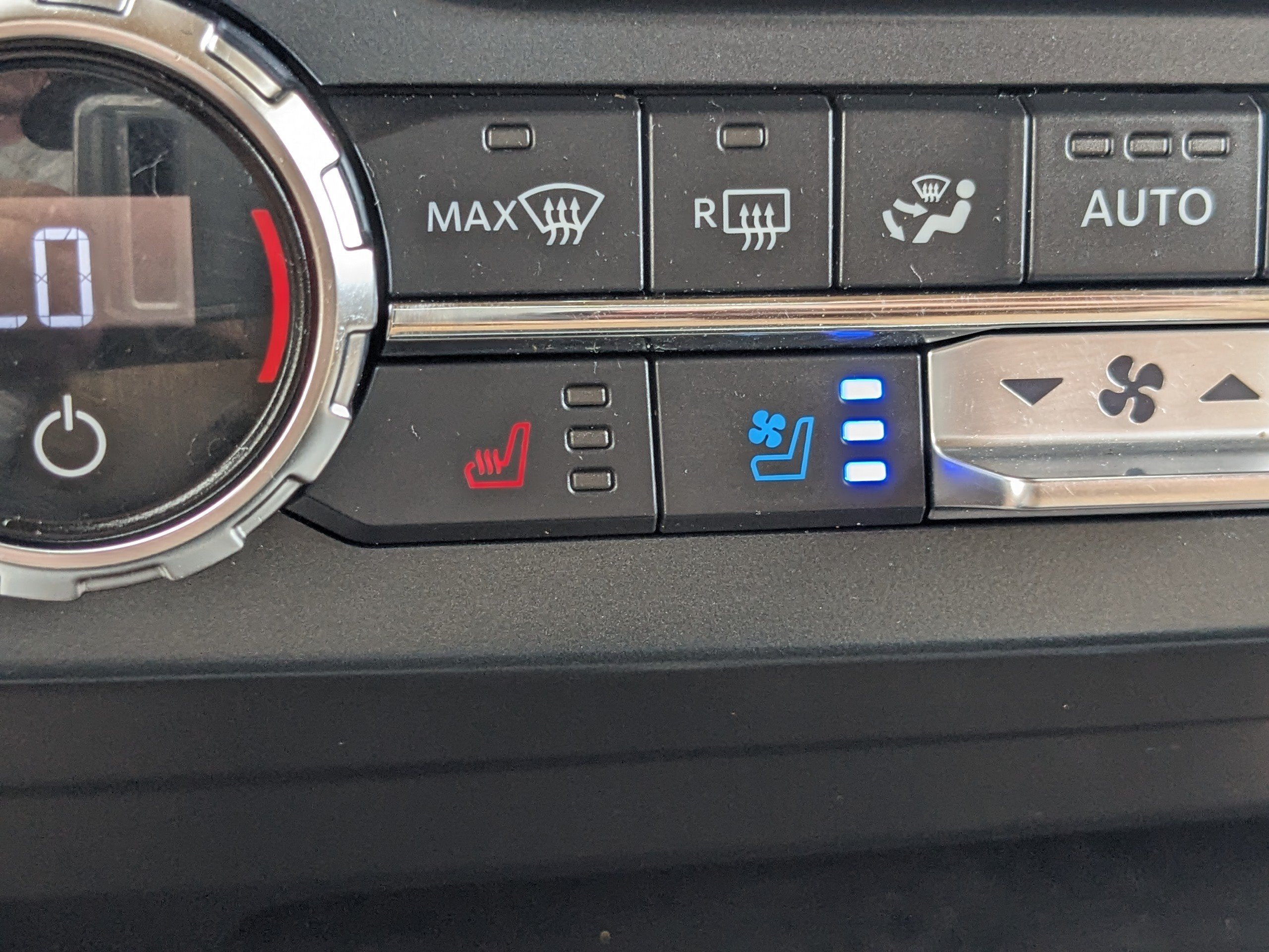 Used 2022 Ford F250 Lariat w/ Lariat Ultimate Package AWD/4WD image 31