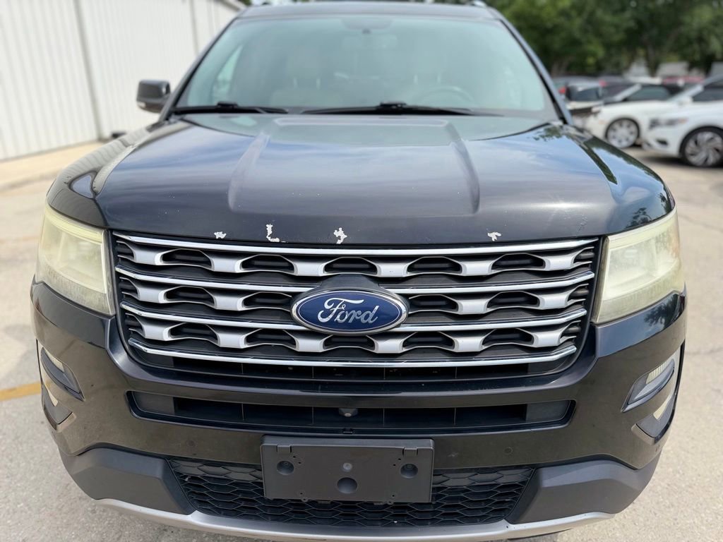Used 2017 Ford Explorer Limited w/ Class II Trailer Tow Package FWD image 8