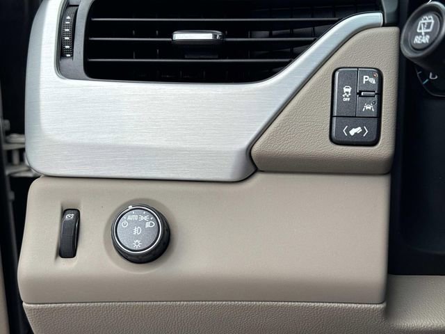 Used 2018 GMC Yukon SLT w/ Open Road Package image 23