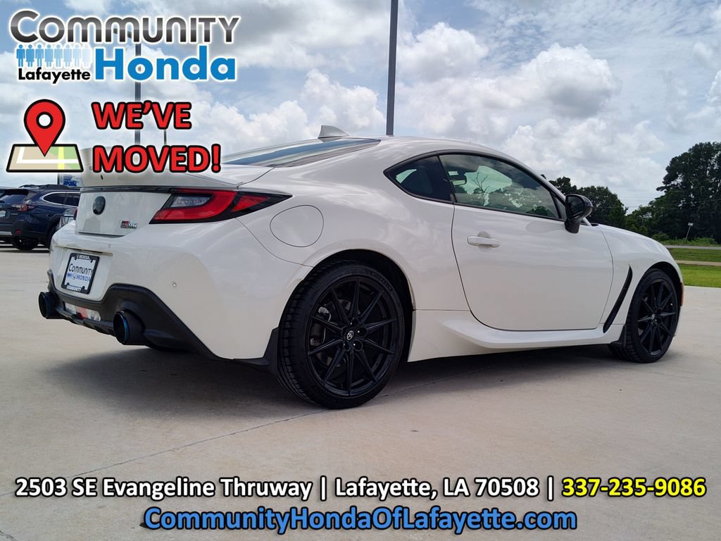 Used 2024 Toyota GR86 Premium RWD image 9