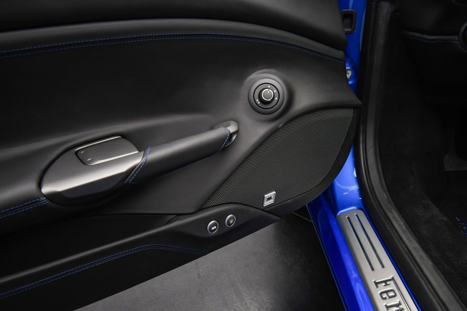 Used 2018 Ferrari 488 Spider Blu Corsa image 49