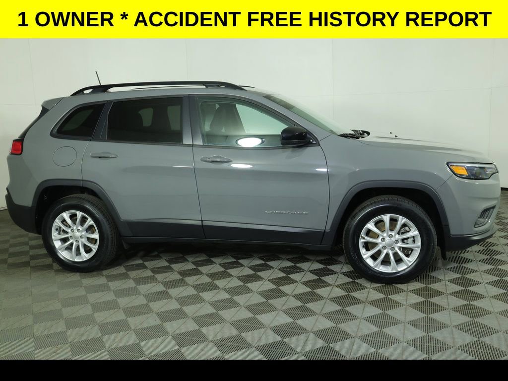 Used 2022 Jeep Cherokee Latitude Lux AWD/4WD image 2